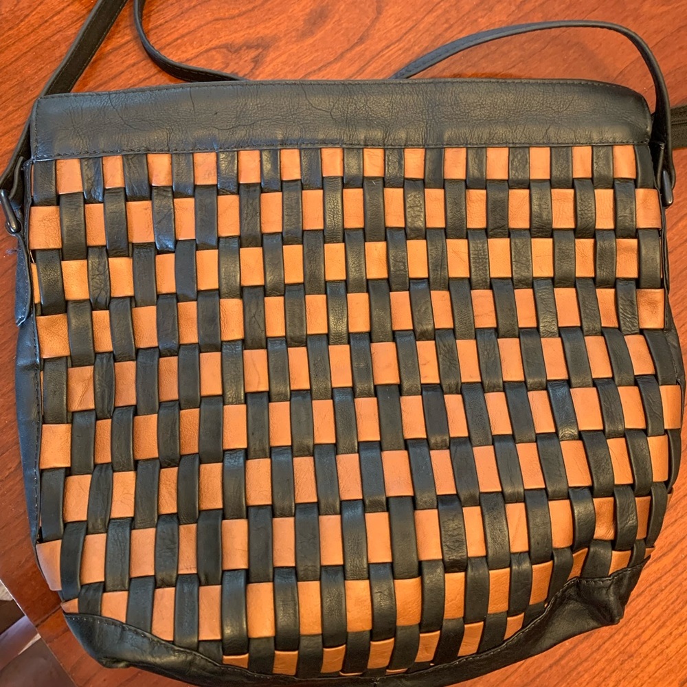 Hide Side leather black/ brown purse